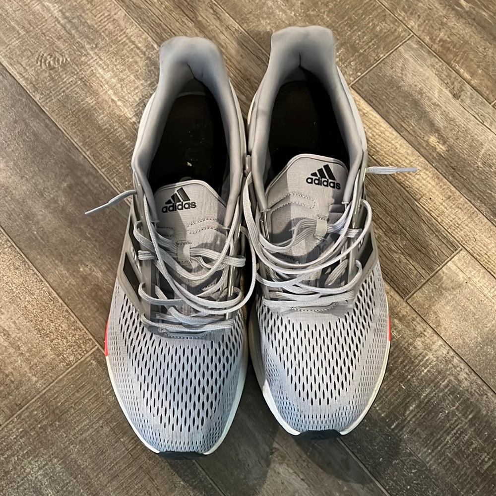 Adidas bounce